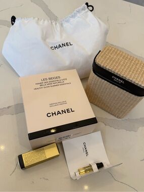 Chanel- LES BEIGES Summer Essentials- New